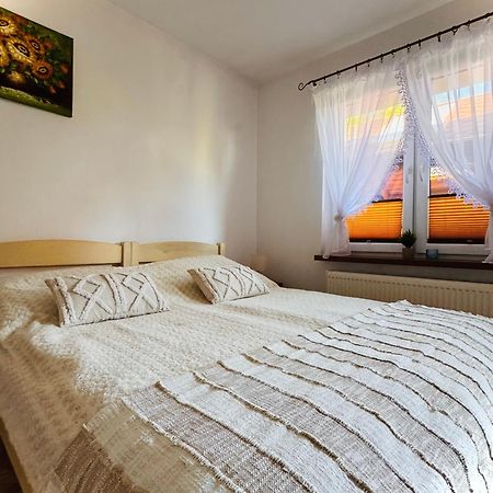 Pokoje Goscinne U Sary Ujście-Darłowskie Kültér fotó